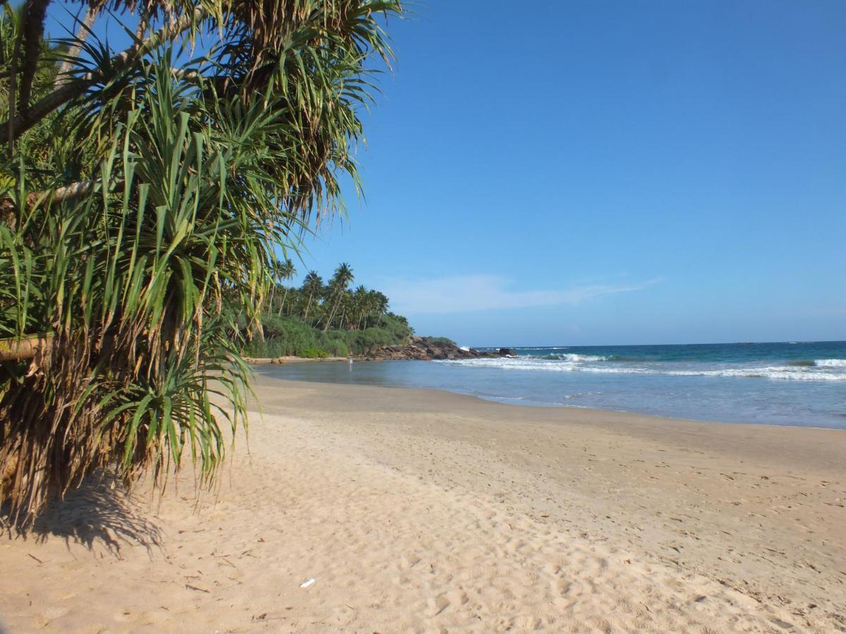 Abraham Beach House Tangalle Exterior photo